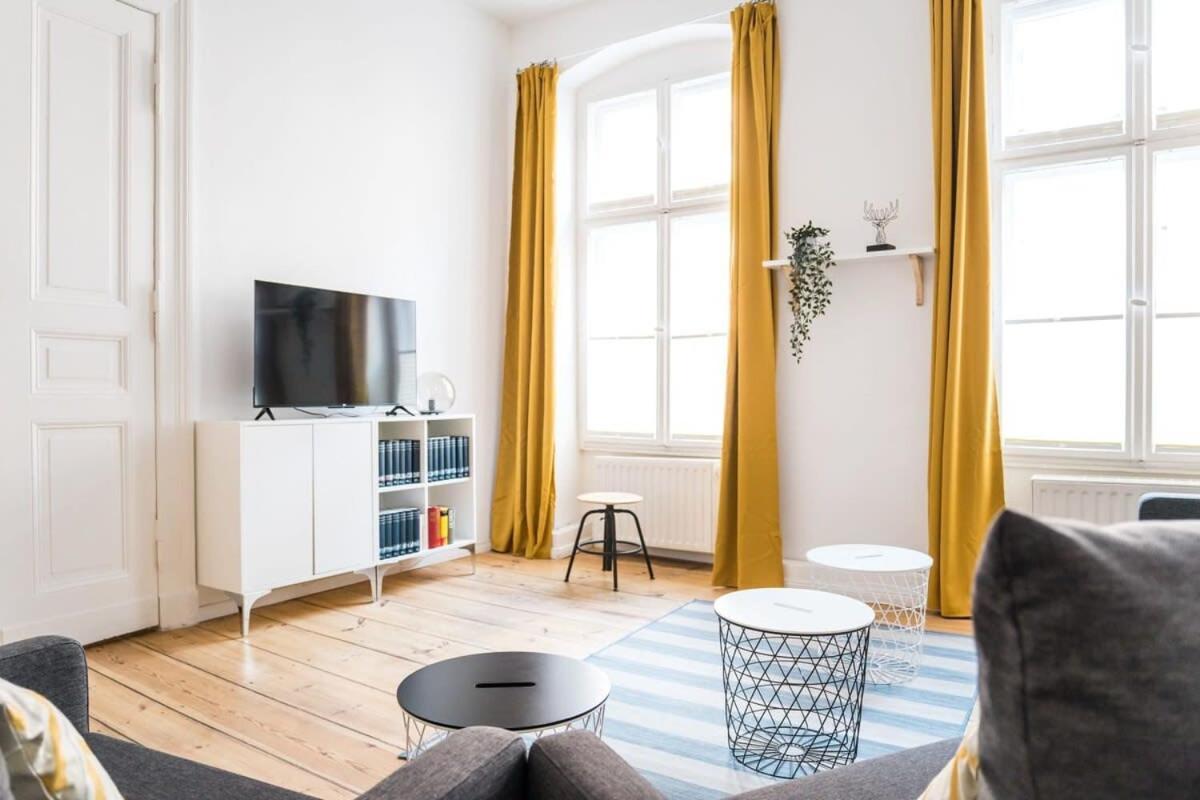 Apartment At Rosenthaler Platz Berlin Exterior foto